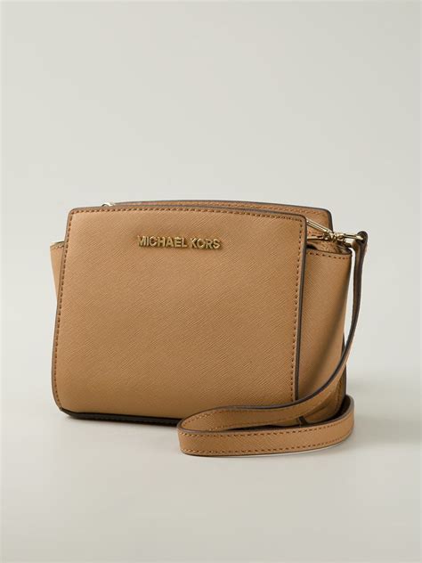 michael kors selma crossbody bag